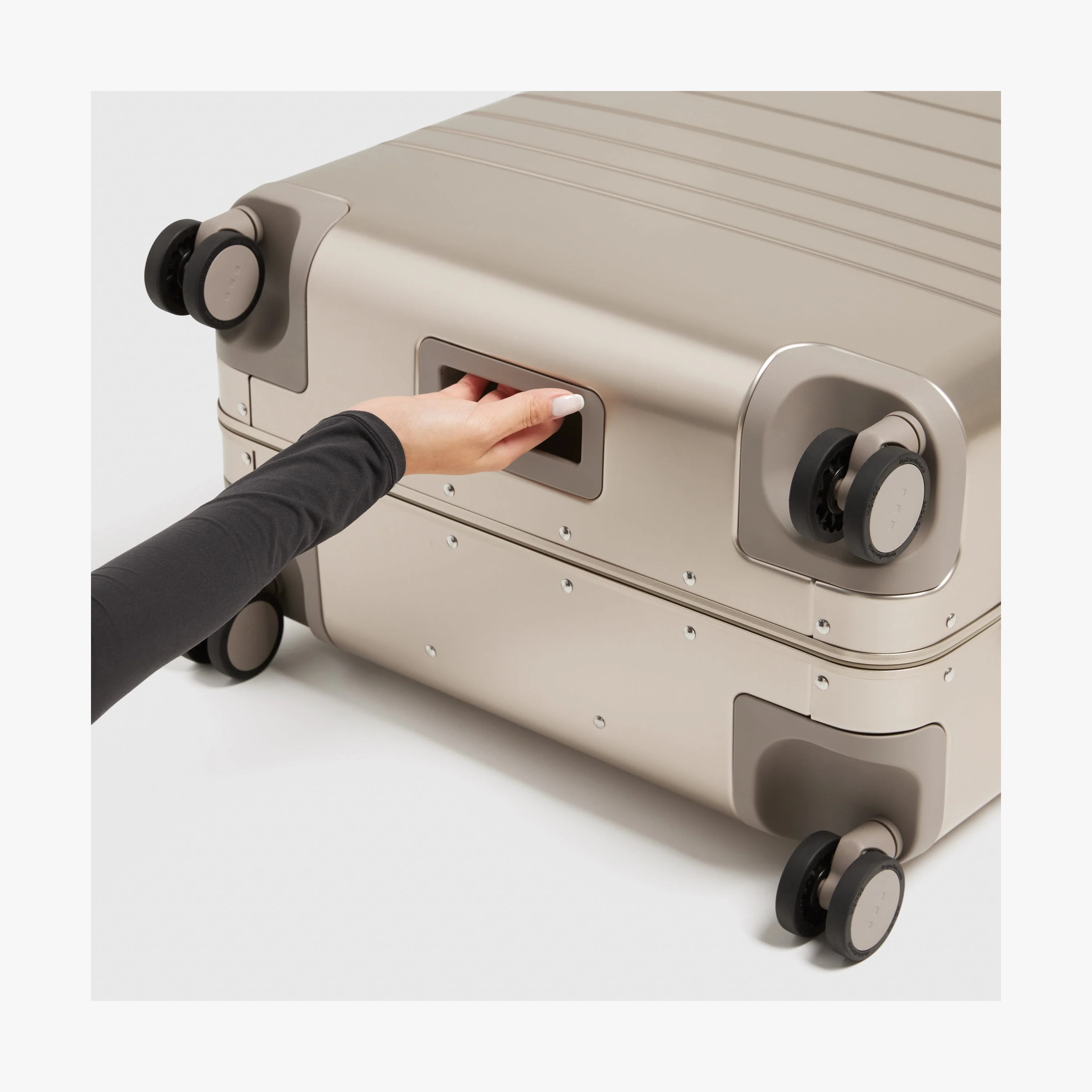 Aluminum Check-In Medium - Image 14